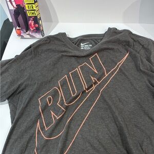 Nike RUN tee size L large